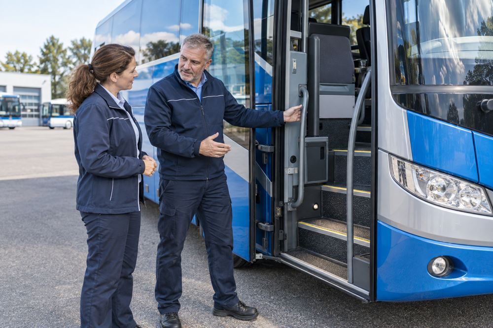 M5 Sicherheit für Ladung und Fahrgast/ BUS